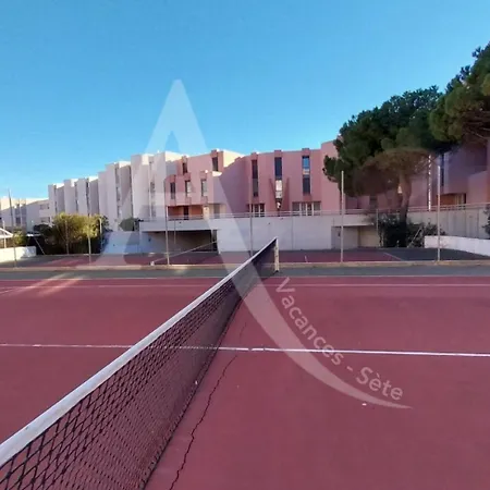 4 Personnes Vue Jardin Dans Avec Piscine *