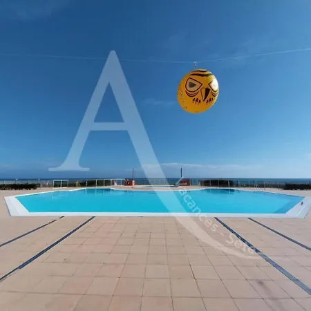 شقة 4 Personnes Vue Jardin Dans Avec Piscine