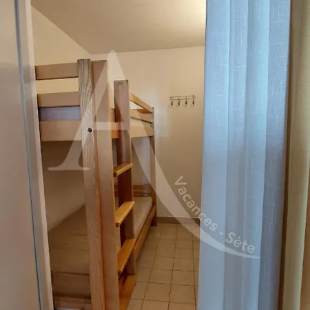 4 Personnes Vue Jardin Dans Avec Piscine Appartamento Sète