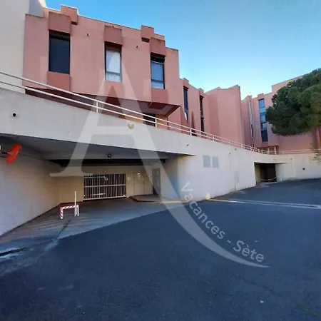 4 Personnes Vue Jardin Dans Avec Piscine شقة