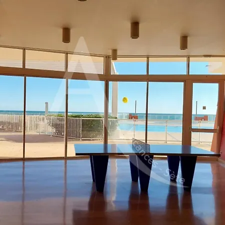 4 Personnes Vue Jardin Dans Avec Piscine *